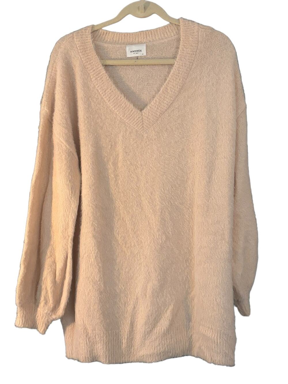 Andree by Unit Cream Fuzzy Shag Pullover Wide Neck Sweater Womens Long line 1X